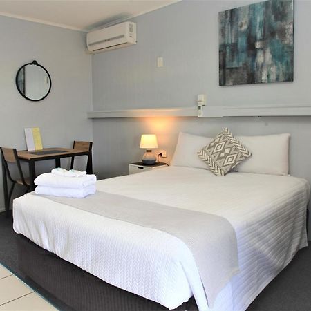 Charm City Motel Bundaberg Esterno foto