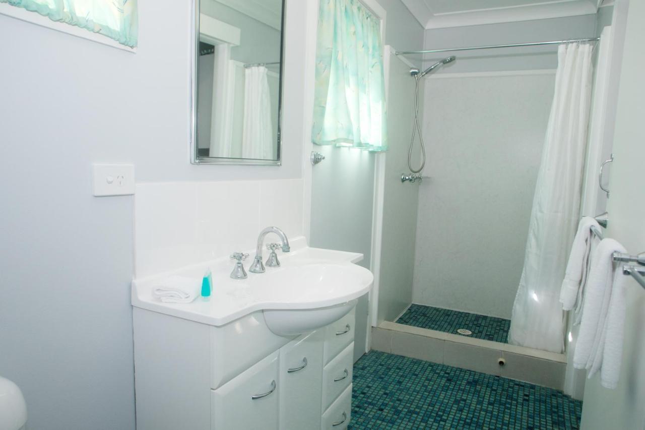 Charm City Motel Bundaberg Esterno foto