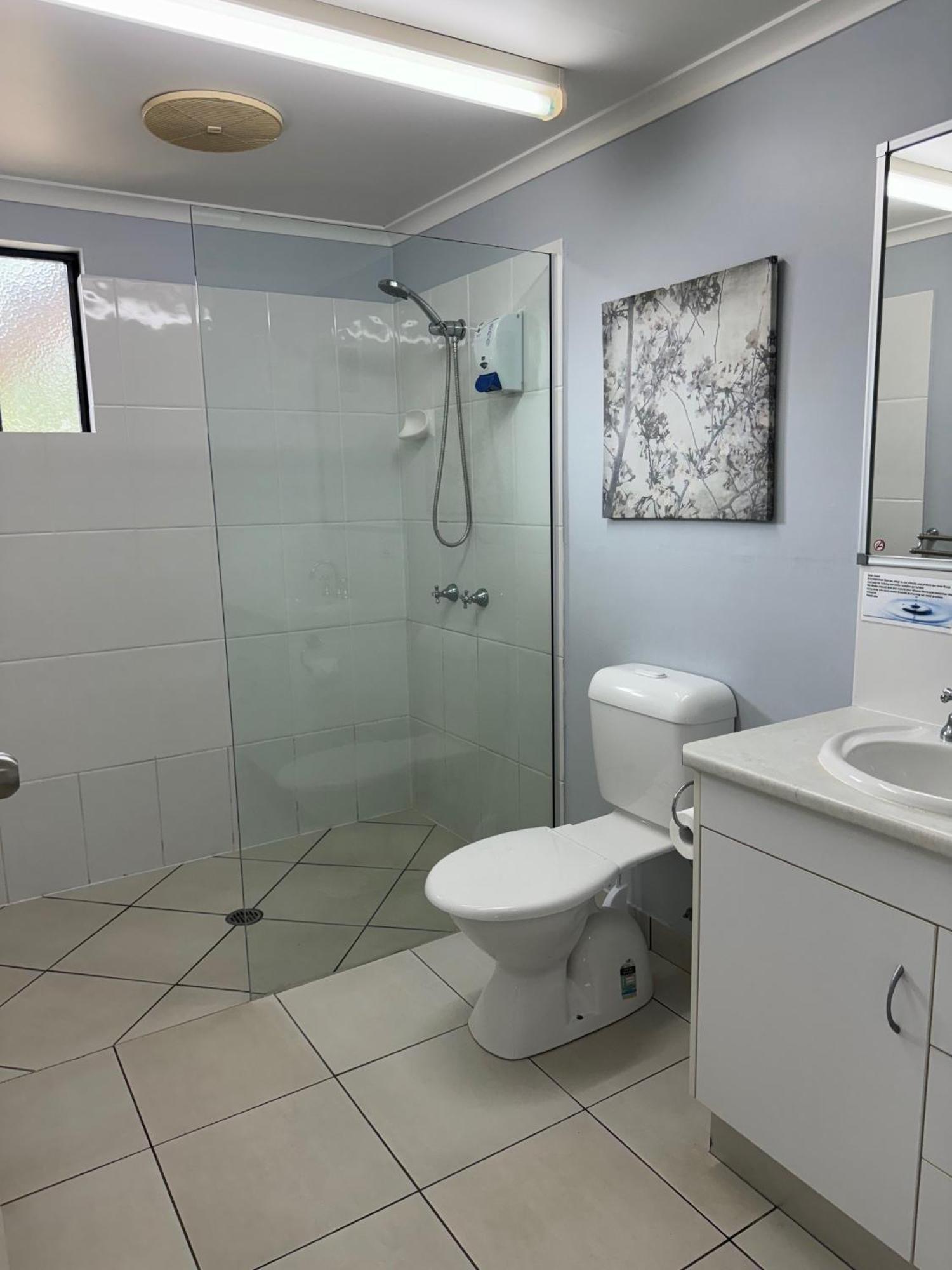 Charm City Motel Bundaberg Esterno foto