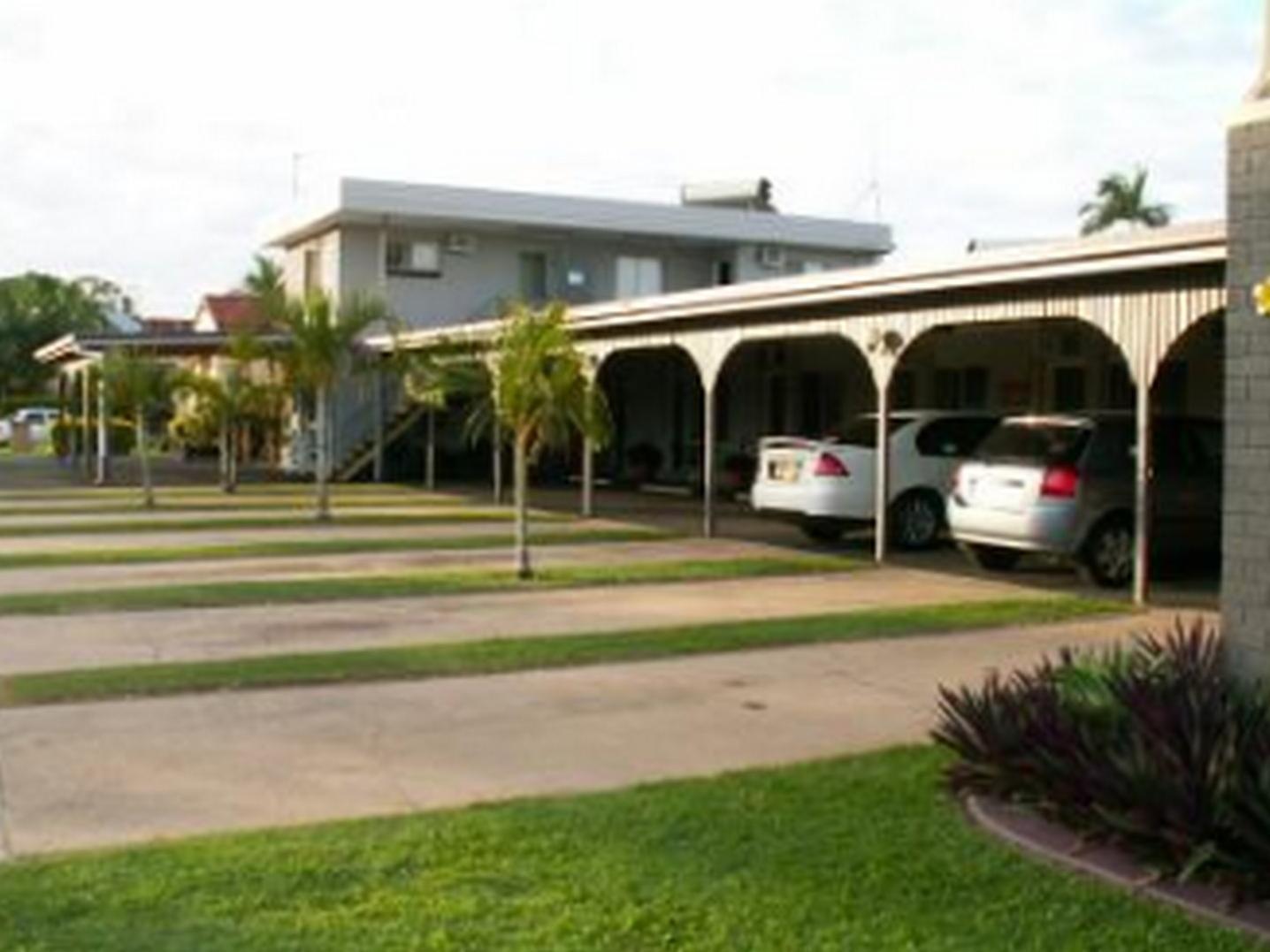 Charm City Motel Bundaberg Esterno foto